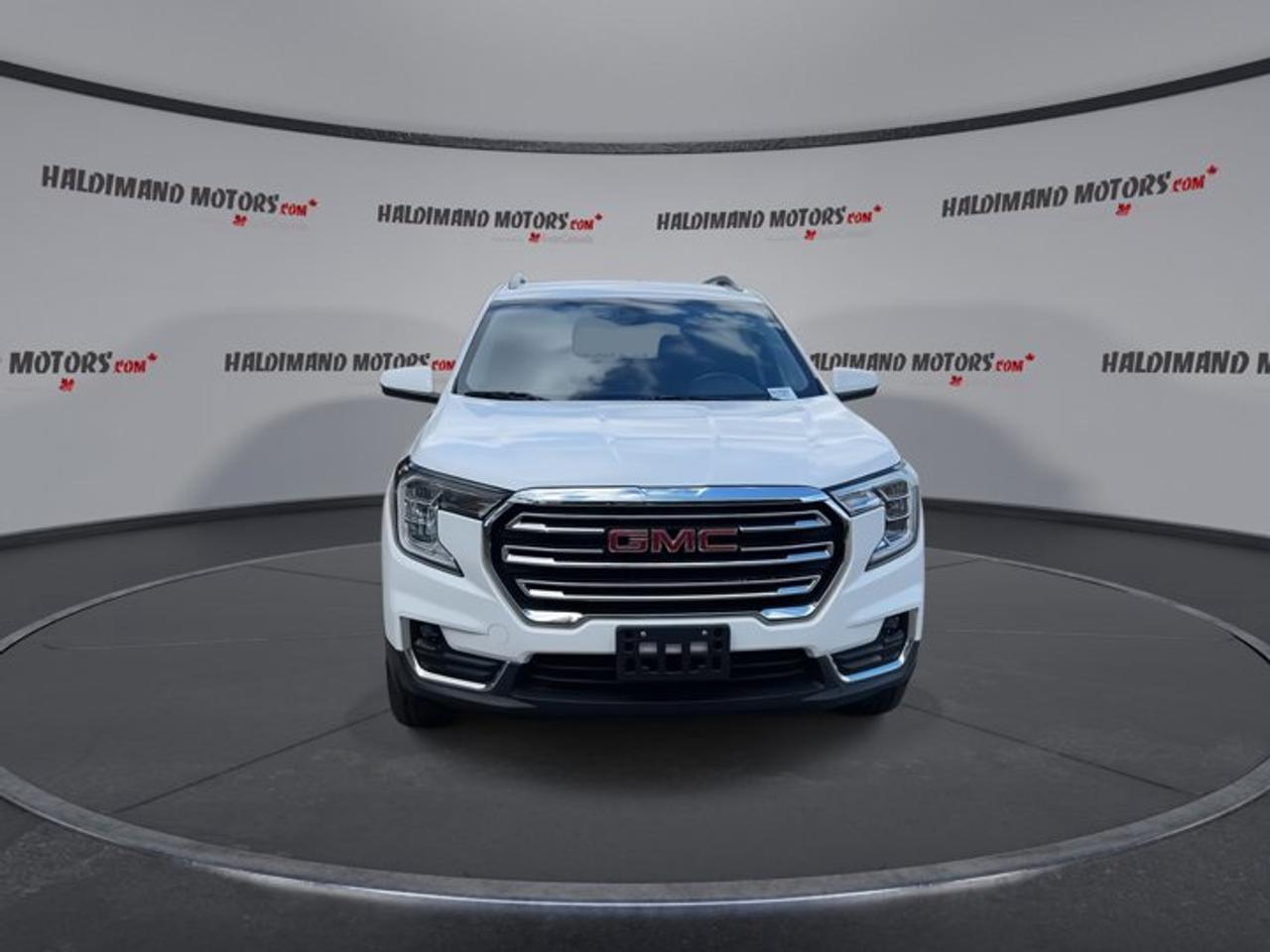 2024 GMC Terrain SLT AWD | No Accidents | Leather Seats | Heated Steering Photo2