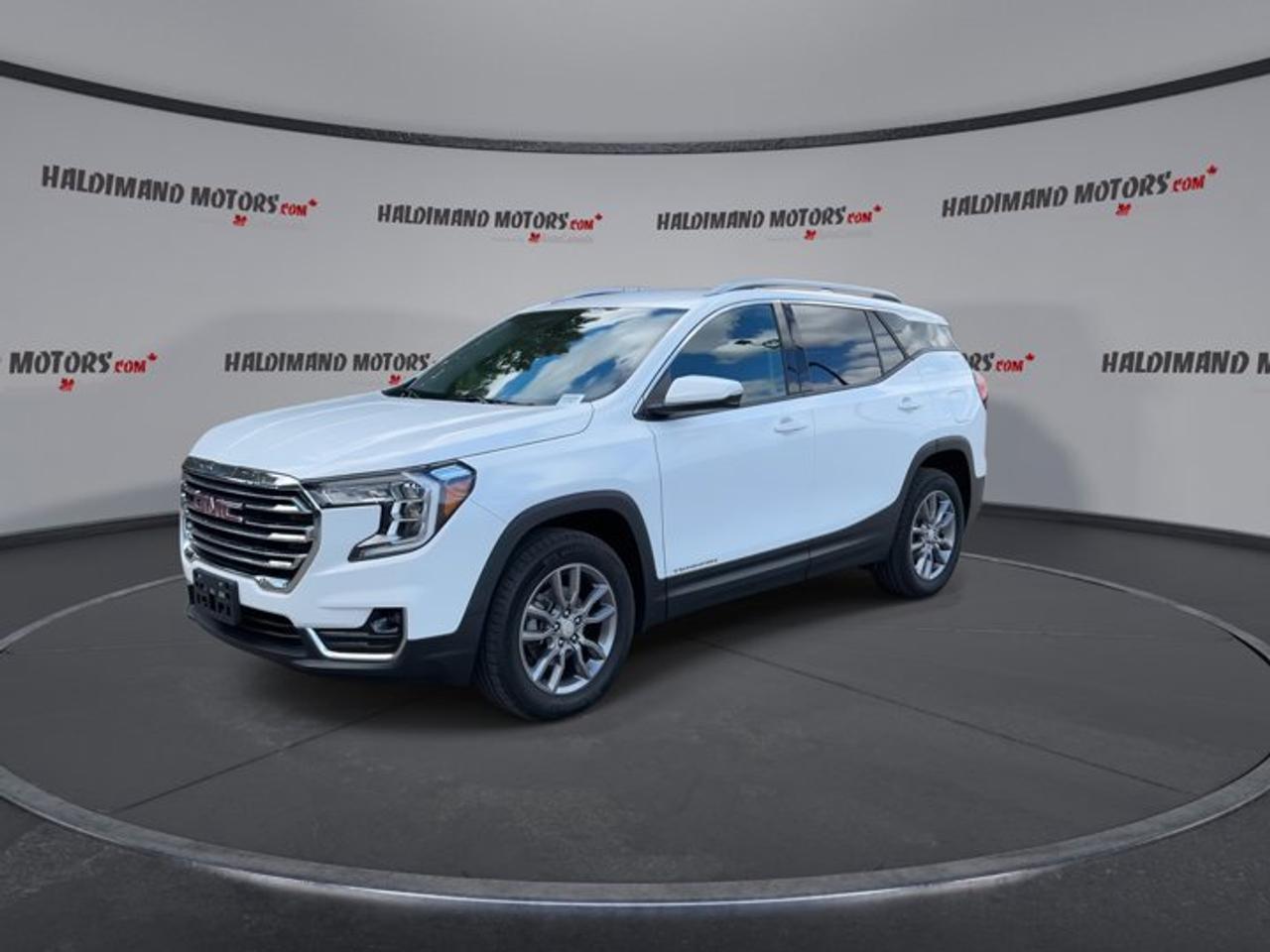 2024 GMC Terrain SLT AWD | No Accidents | Leather Seats | Heated Steering Photo3