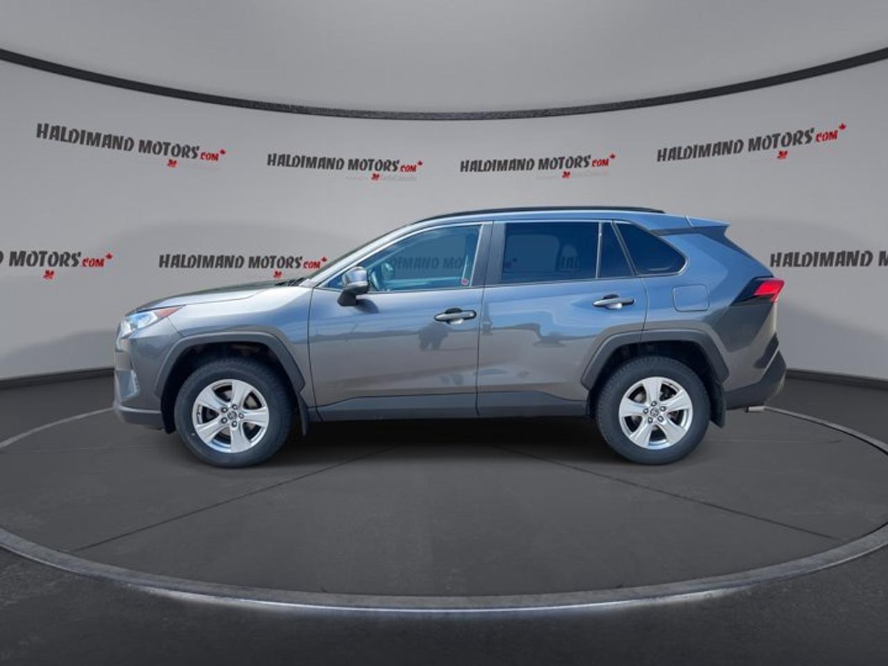 2019 Toyota RAV4 XLE AWD | No Accidents | Sunroof | Heated Steering Photo