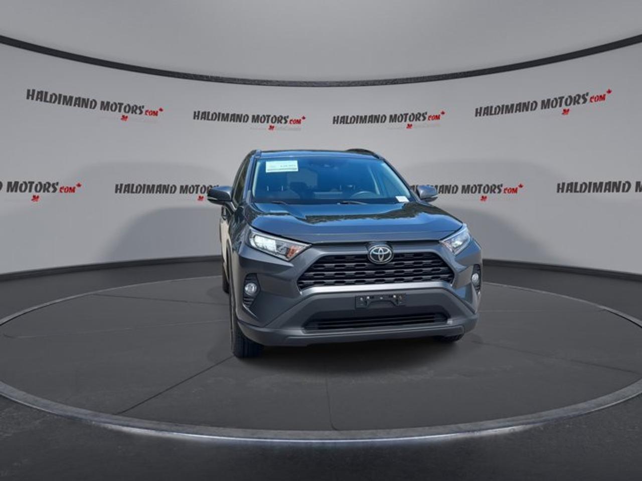 2019 Toyota RAV4 XLE AWD | No Accidents | Sunroof | Heated Steering Photo2