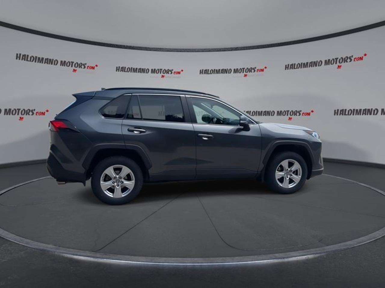 2019 Toyota RAV4 XLE AWD | No Accidents | Sunroof | Heated Steering Photo