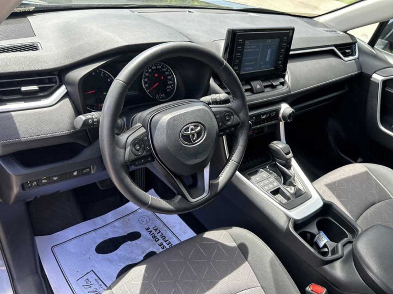 2019 Toyota RAV4 XLE AWD | No Accidents | Sunroof | Heated Steering Photo