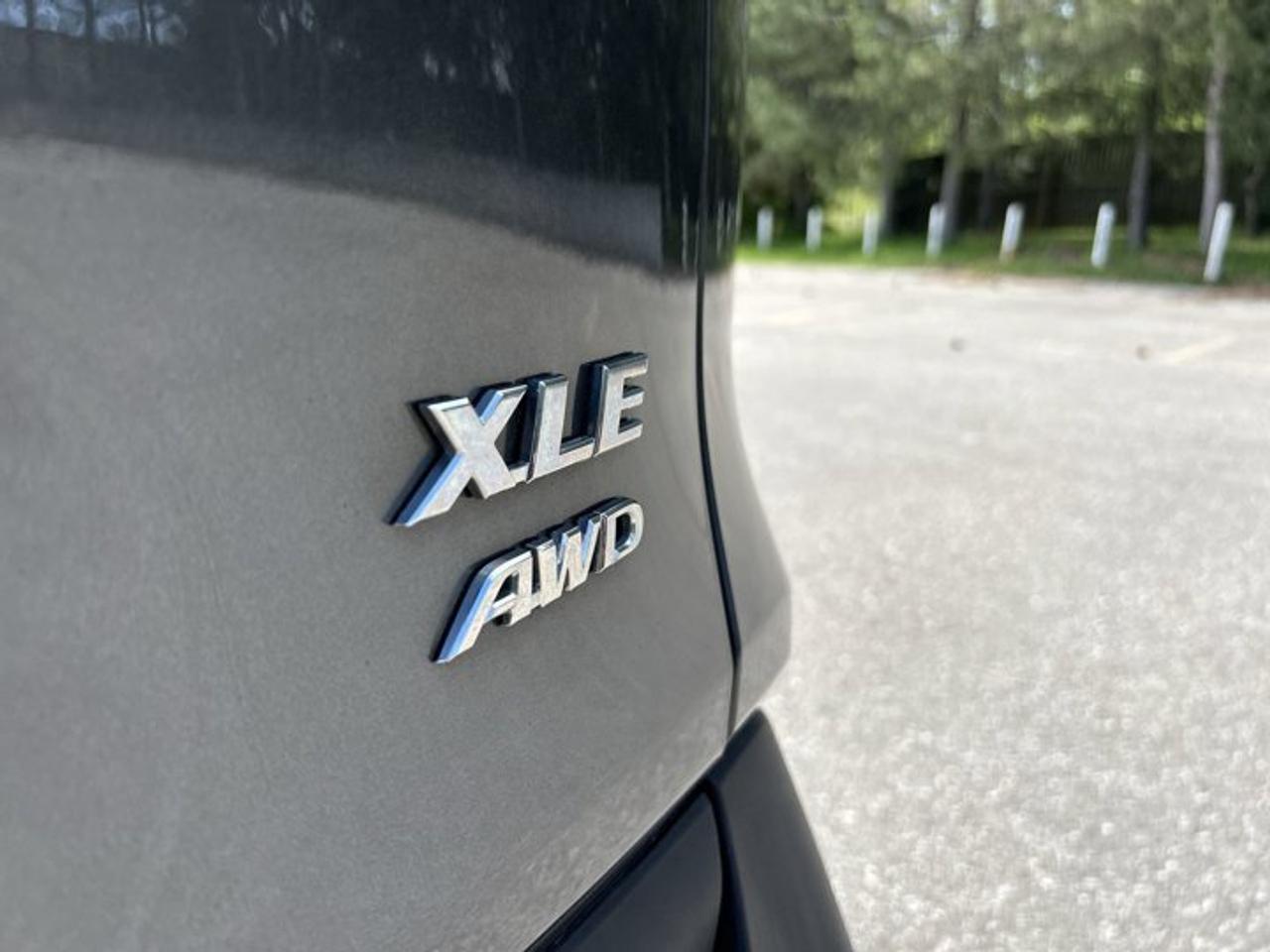 2019 Toyota RAV4 XLE AWD | No Accidents | Sunroof | Heated Steering Photo