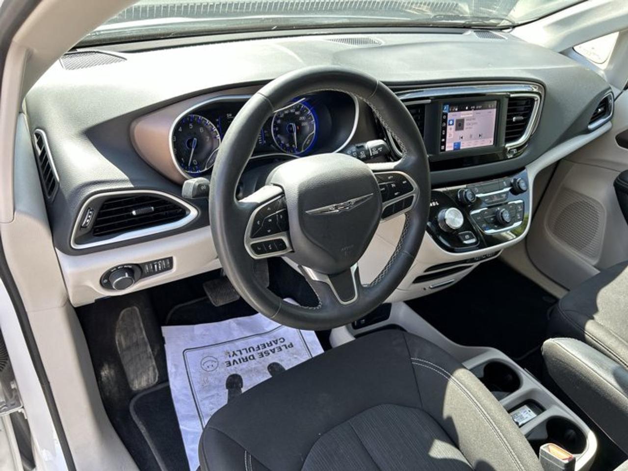 2024 Dodge Grand Caravan SXT 2WD | No Accidents | Heated Steering Wheel Photo