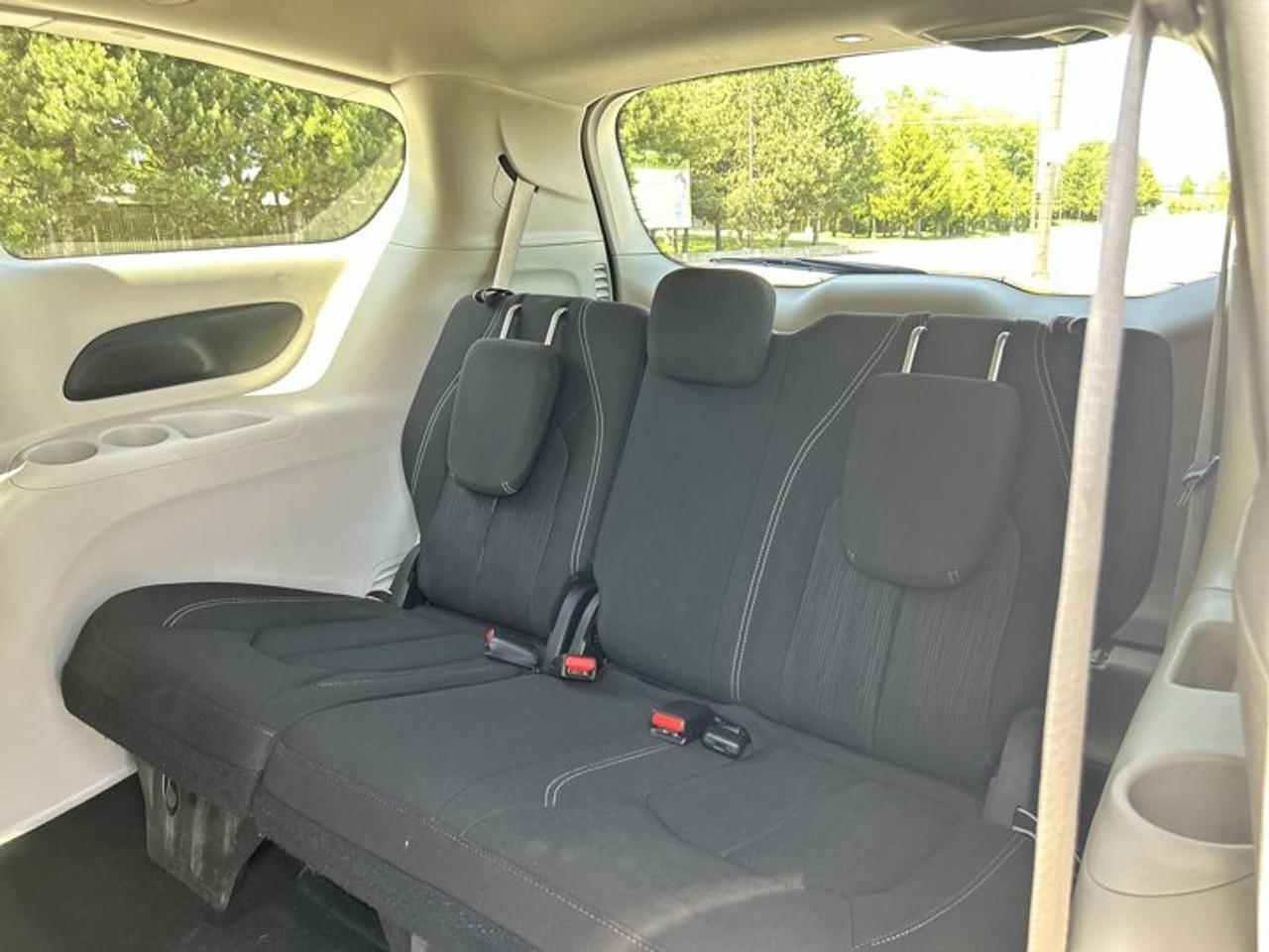 2024 Dodge Grand Caravan SXT 2WD | No Accidents | Heated Steering Wheel Photo