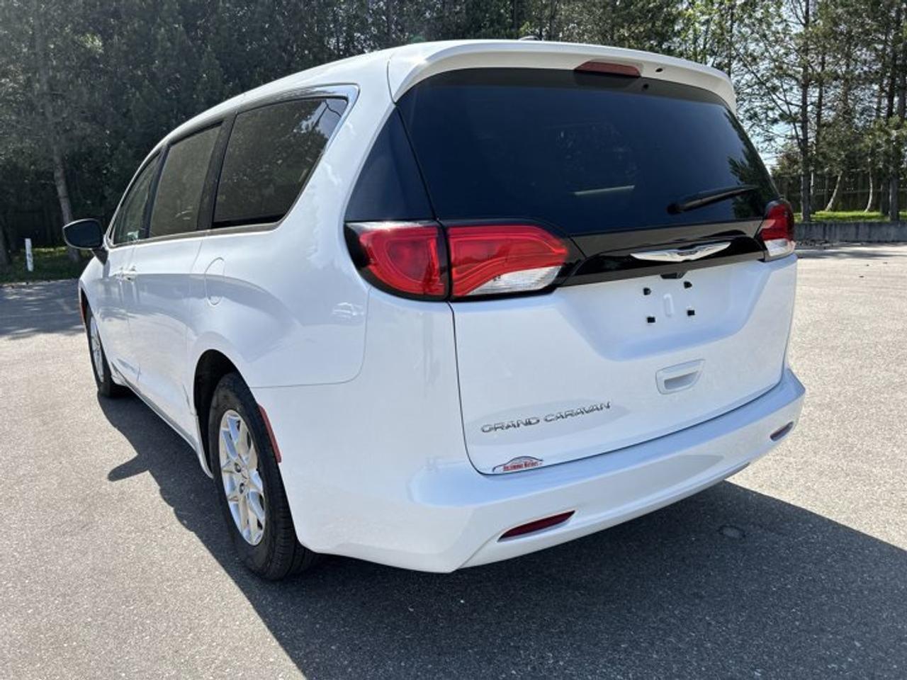 2024 Dodge Grand Caravan SXT 2WD | No Accidents | Heated Steering Wheel Photo