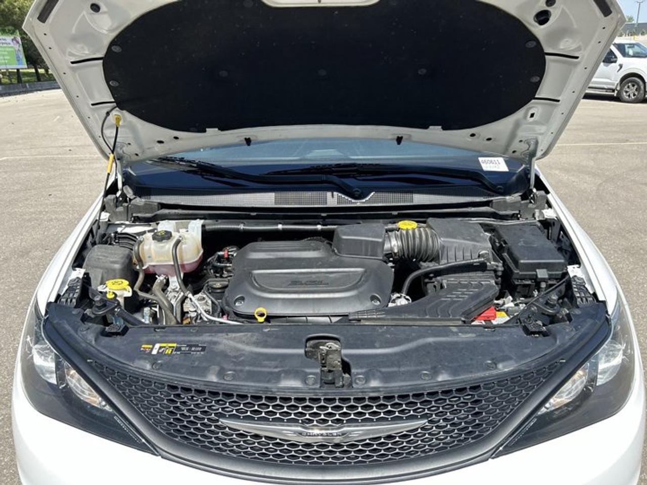 2024 Dodge Grand Caravan SXT 2WD | No Accidents | Heated Steering Wheel Photo