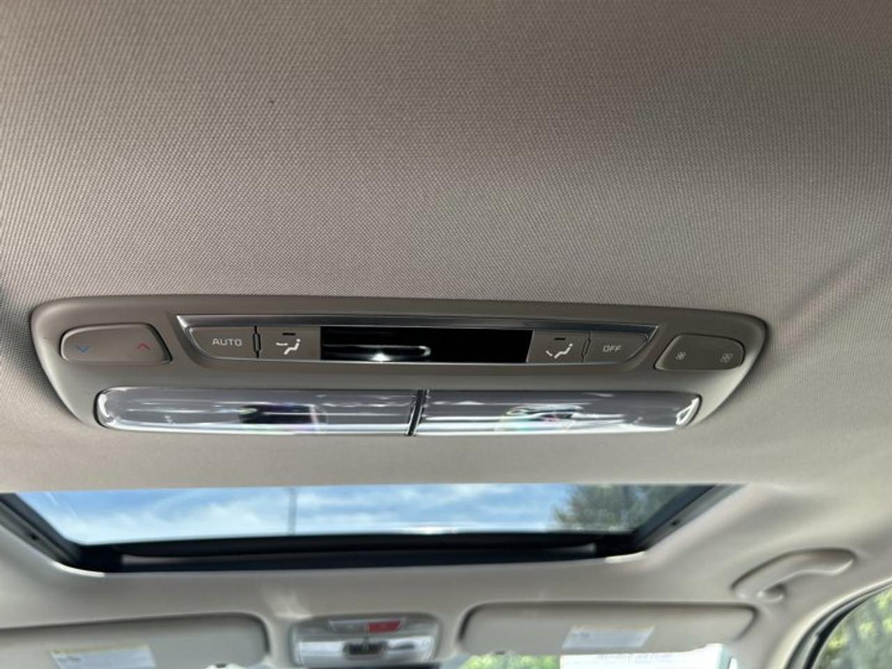 2023 Kia Telluride SX AWD | No Accidents | Ventilated Front Seats | Heated Steering Photo