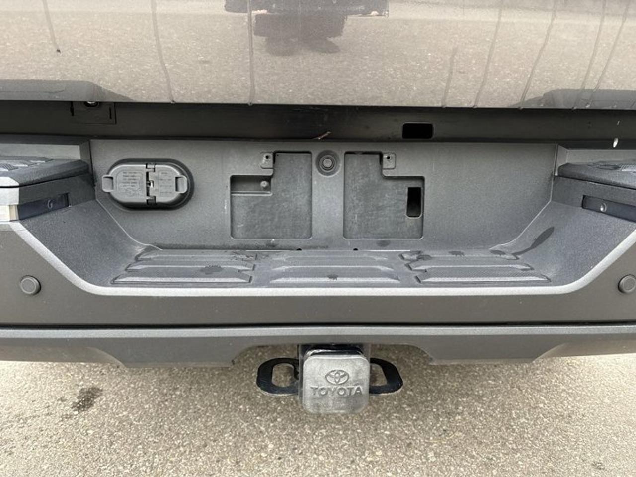 2025 Toyota Tundra SR5 Crewmax 5.5' Box 4x4 | No Accidents Photo