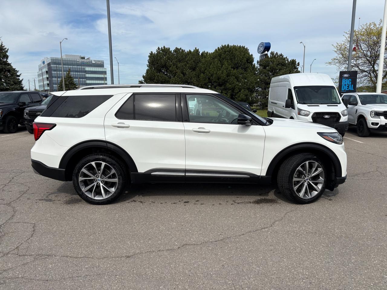 2025 Ford Explorer Platinum 600A|ULTIMATE PK|CLEAN CARFAX|$10K IN OPTIONS Photo