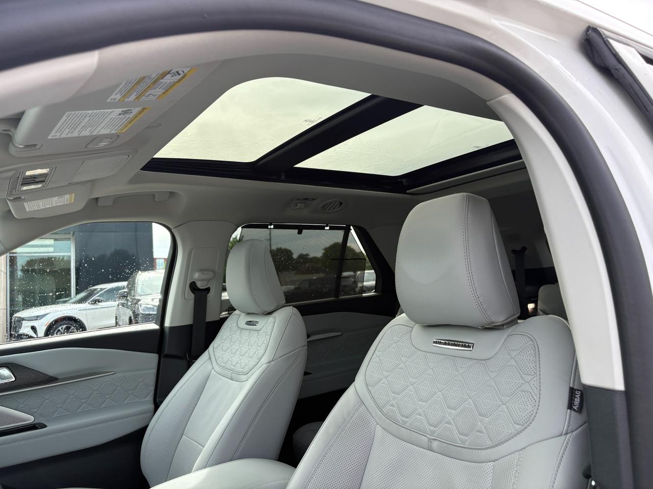 2025 Ford Explorer Platinum 600A|ULTIMATE PK|CLEAN CARFAX|$10K IN OPTIONS Photo