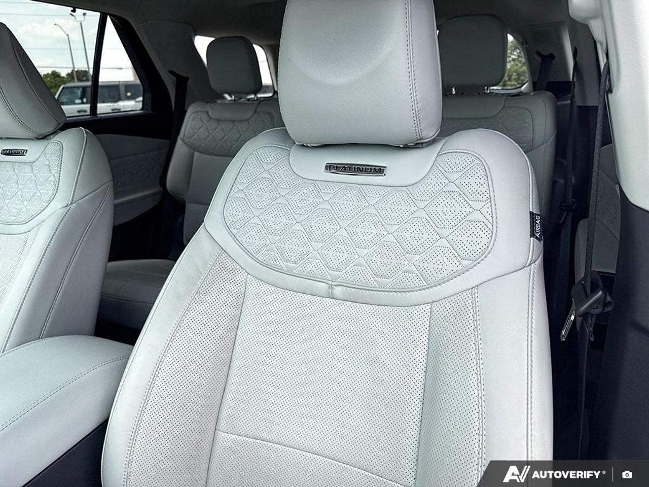 2025 Ford Explorer Platinum 600A|ULTIMATE PK|CLEAN CARFAX|$10K IN OPTIONS Photo