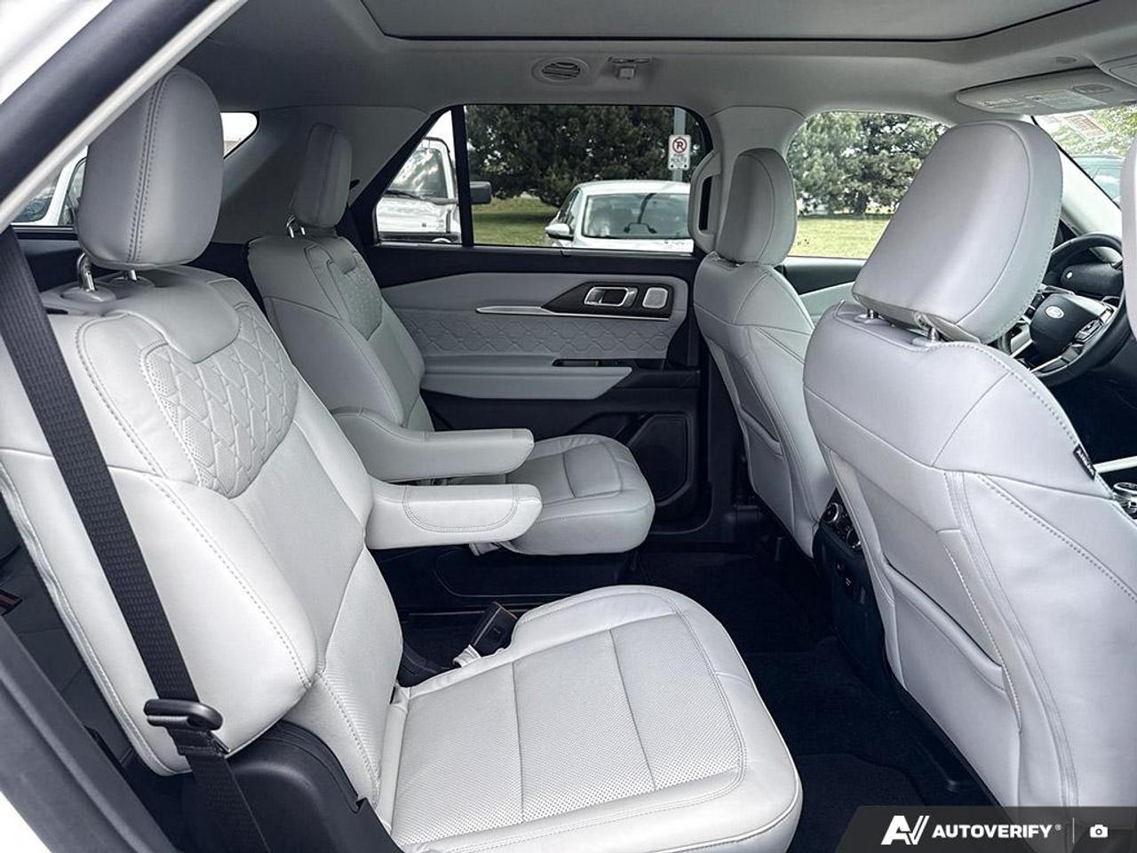 2025 Ford Explorer Platinum 600A|ULTIMATE PK|CLEAN CARFAX|$10K IN OPTIONS Photo