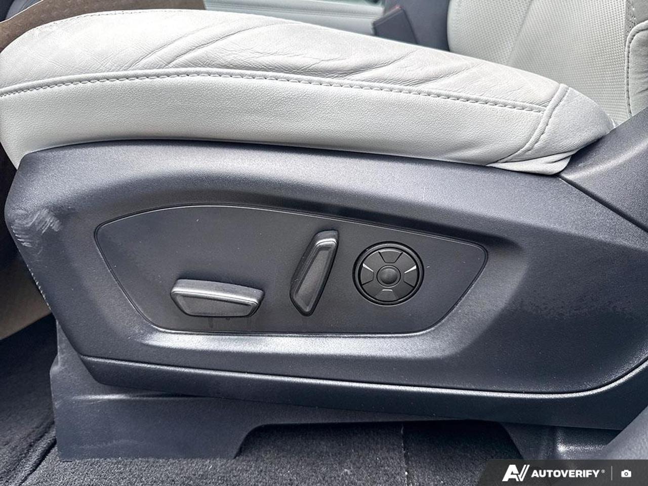 2025 Ford Explorer Platinum 600A|ULTIMATE PK|CLEAN CARFAX|$10K IN OPTIONS Photo