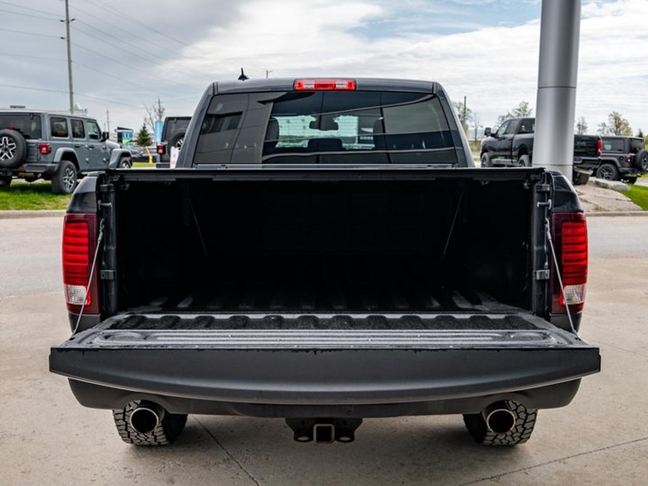 2021 RAM 1500 Classic WARLOCK Photo