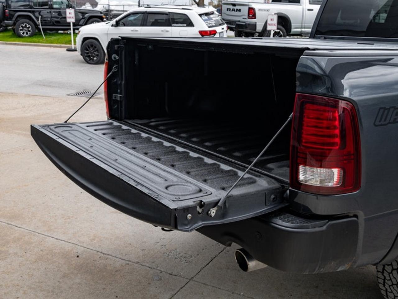 2021 RAM 1500 Classic WARLOCK Photo
