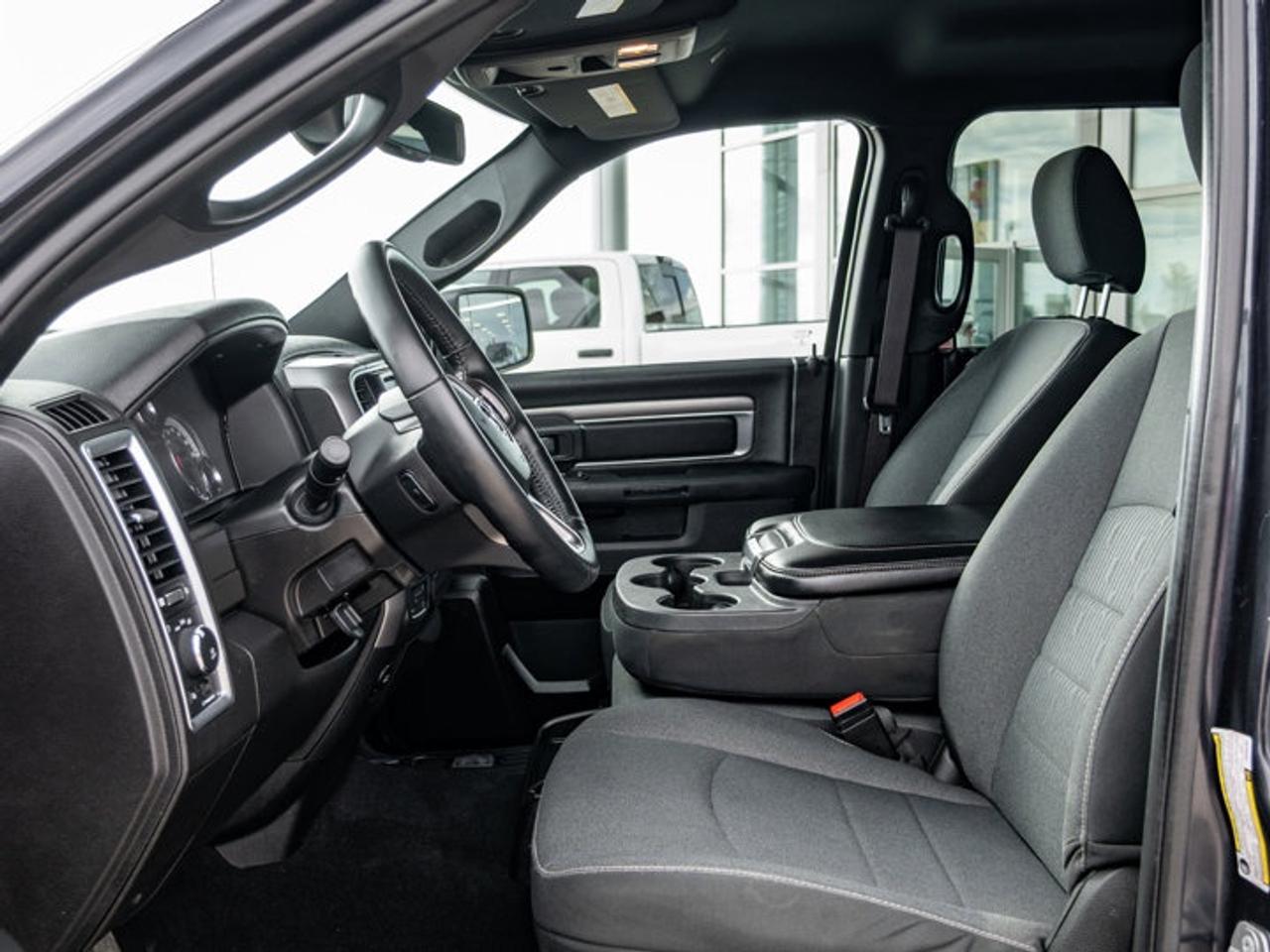 2021 RAM 1500 Classic WARLOCK Photo