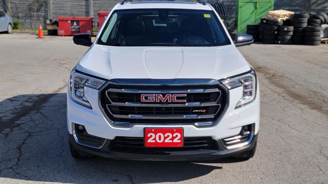 2022 GMC Terrain AT4 Photo
