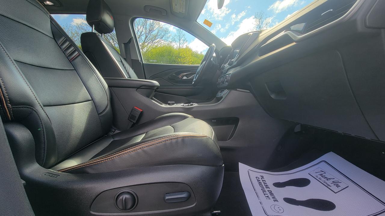 2022 GMC Terrain AT4 Photo