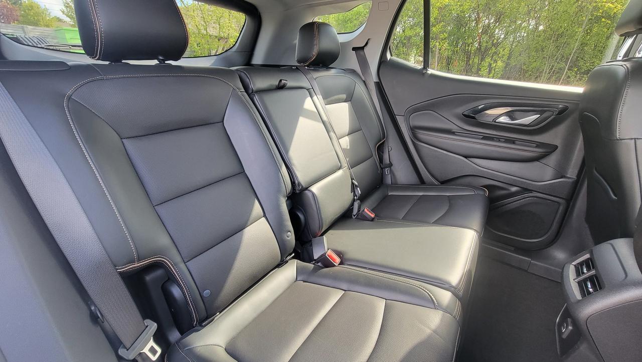 2022 GMC Terrain AT4 Photo