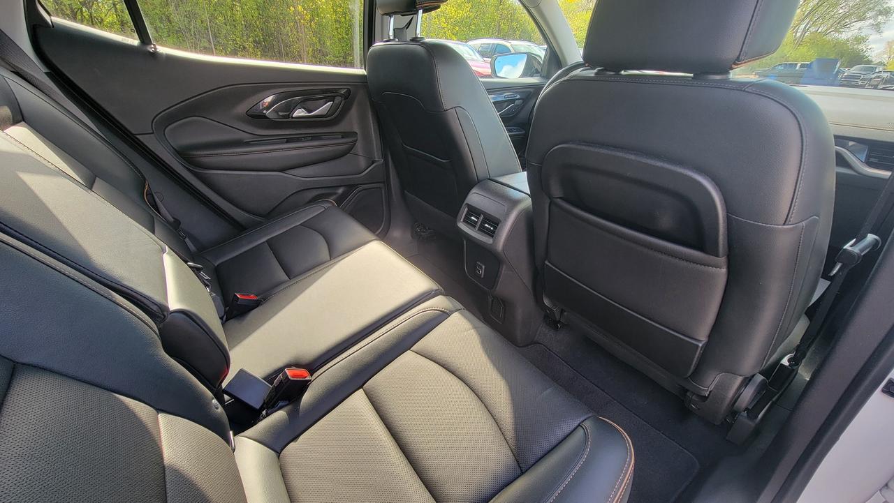 2022 GMC Terrain AT4 Photo
