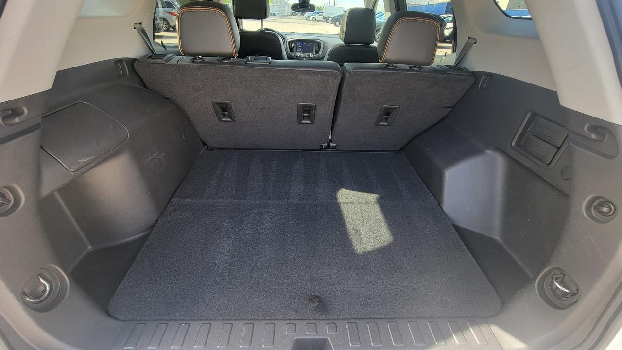 2022 GMC Terrain AT4 Photo