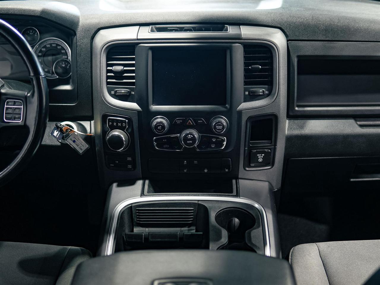 2022 RAM 1500 Classic CREW CAB 4X4 | NO ACCIDENTS | NIGHT + SUBZERO PKG Photo