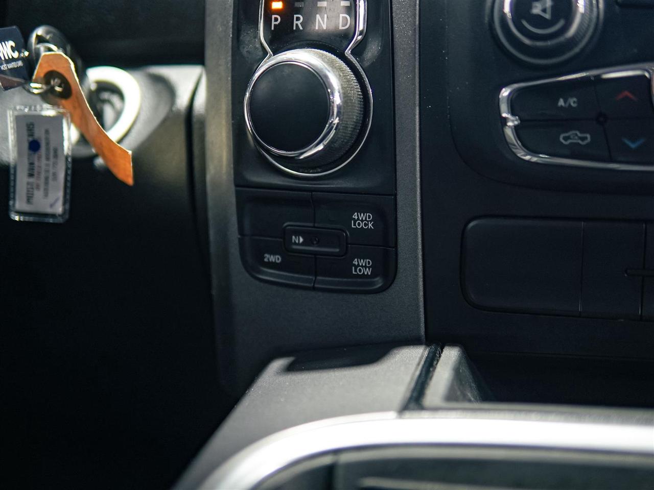 2022 RAM 1500 Classic CREW CAB 4X4 | NO ACCIDENTS | NIGHT + SUBZERO PKG Photo