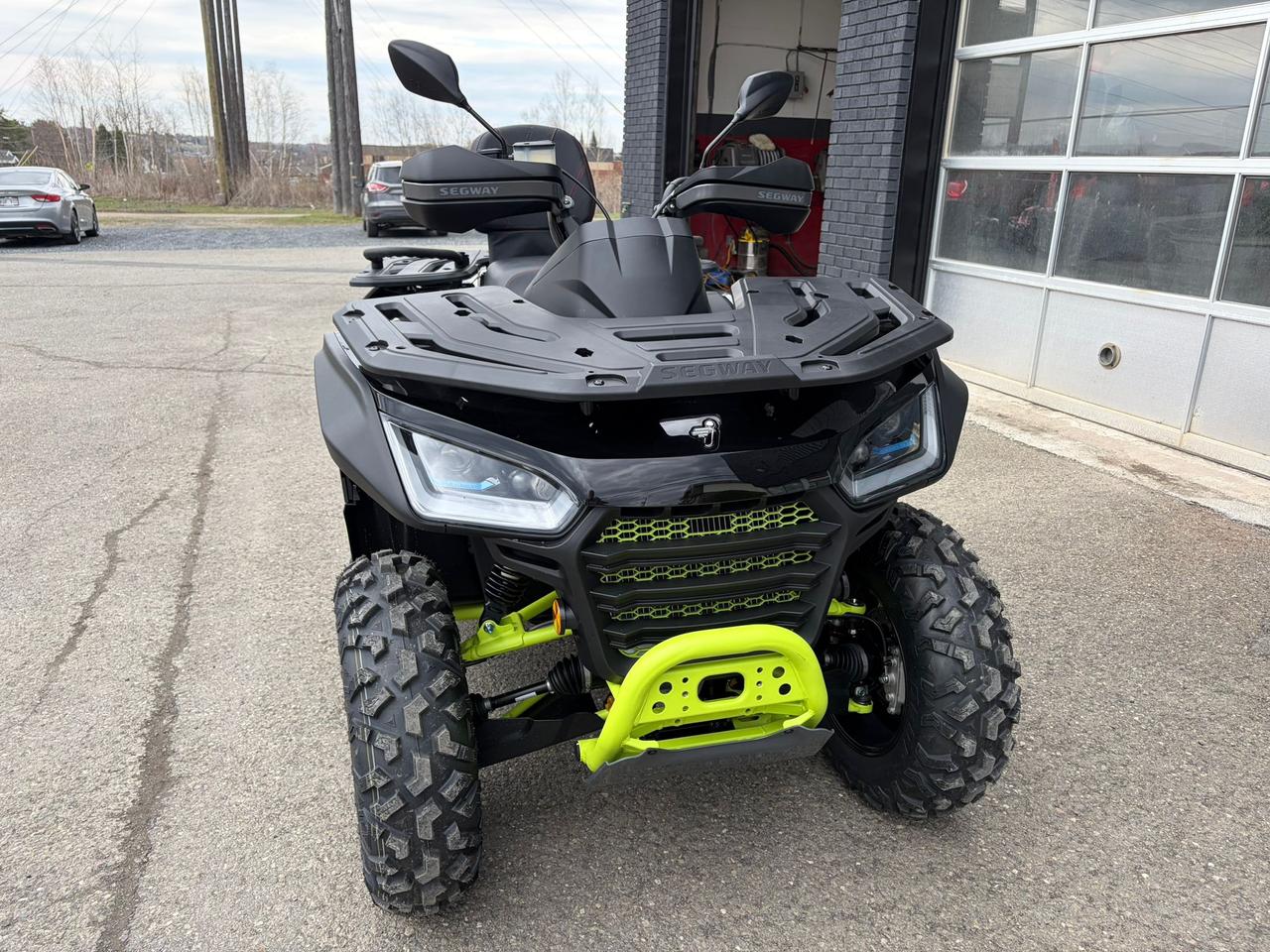 2026 Segway Snarler 600 2 Seat Black & Neon Green - Photo #4