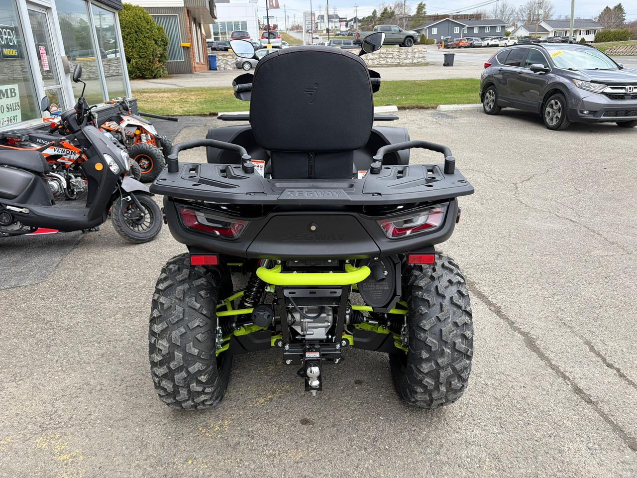 2026 Segway Snarler 600 2 Seat Black & Neon Green - Photo #3