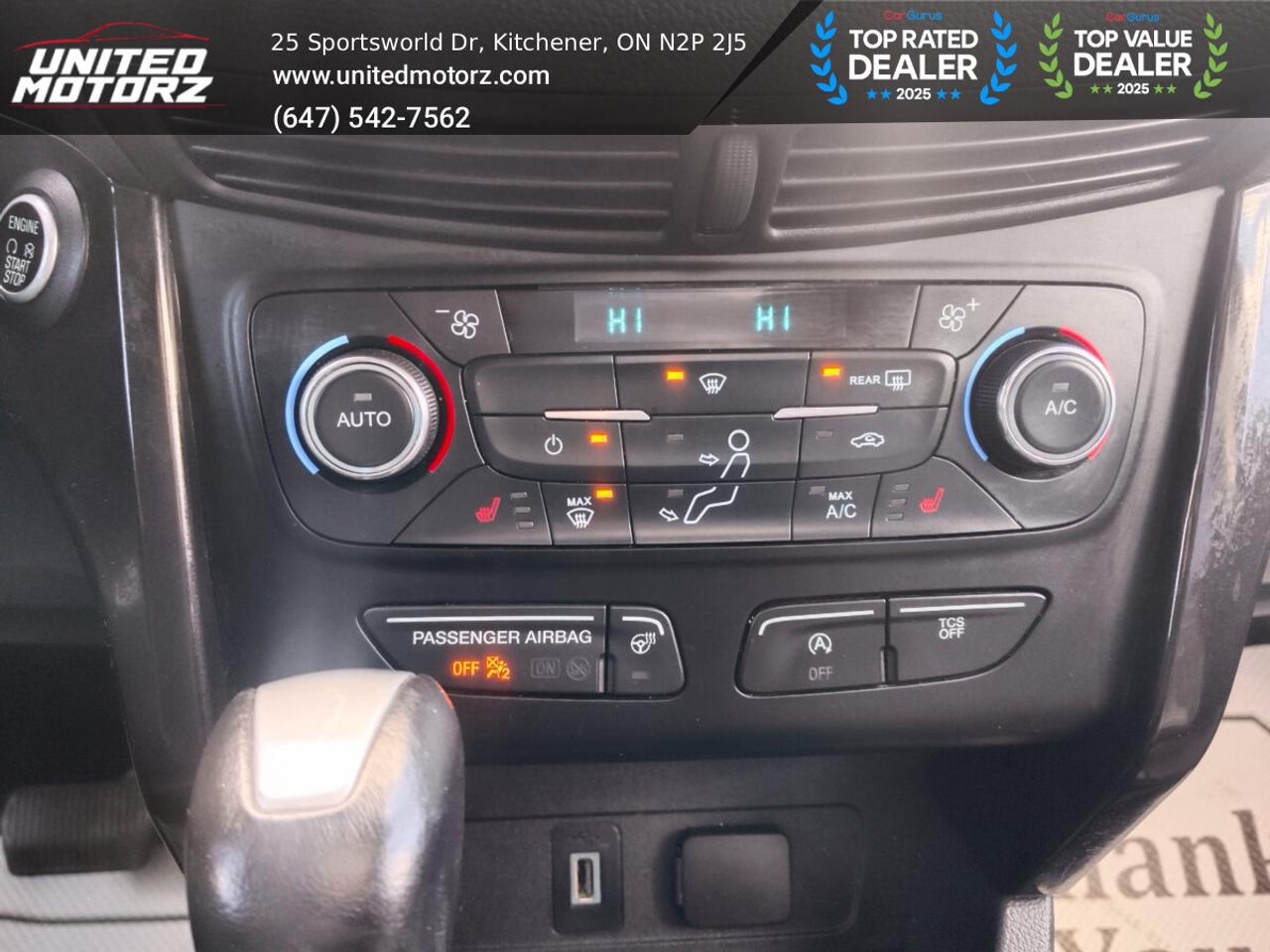 2017 Ford Escape Titanium~SAFETY CERTIFIED~Low Kms~40 Service Recor Photo