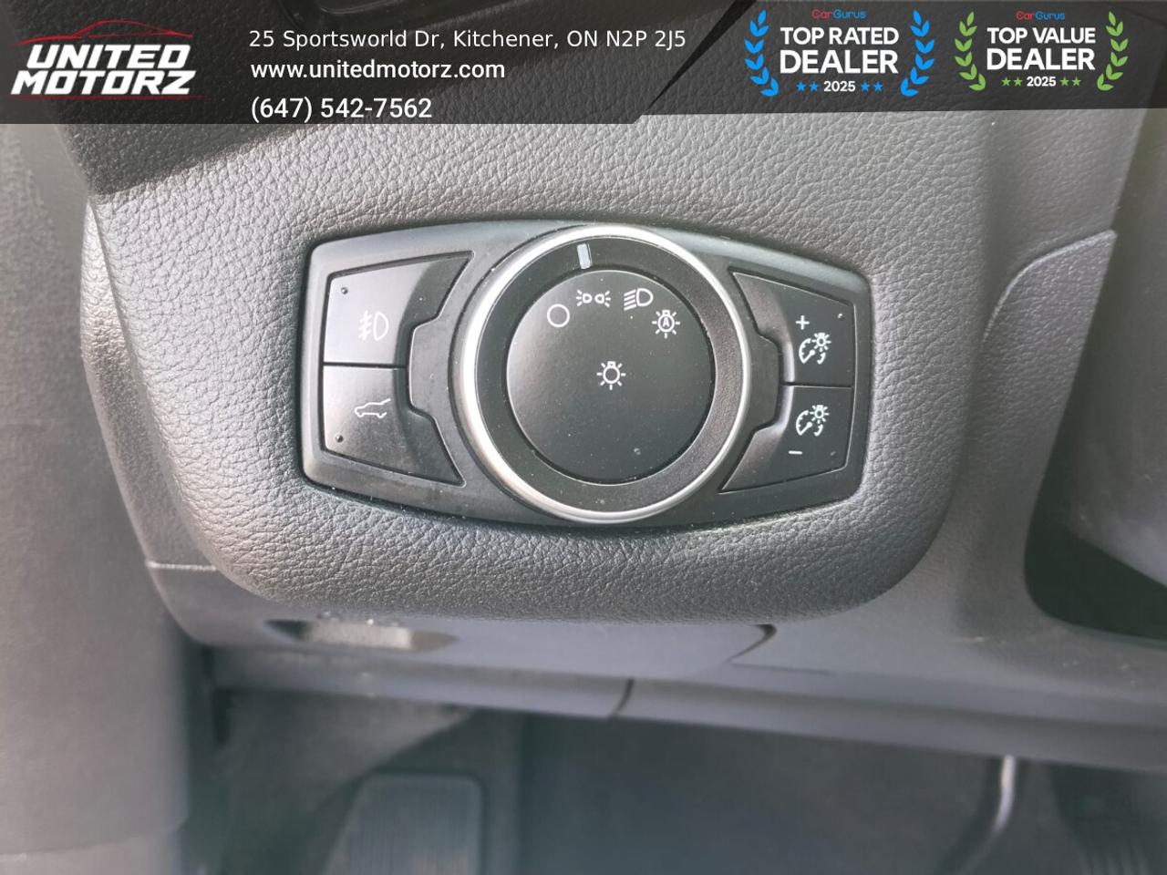 2017 Ford Escape Titanium~SAFETY CERTIFIED~Low Kms~40 Service Recor Photo