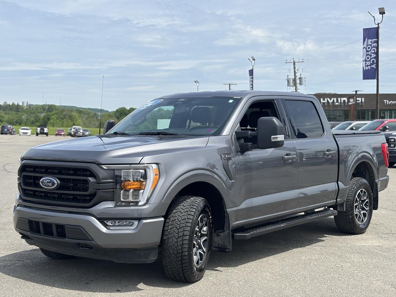 2022 Ford XL 4WD SUPERCREW 5.5' BOX Photo1