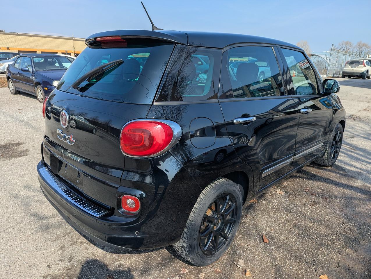 2014 Fiat 500L "Gas MISER" Certified + FREE 6M warranty. Photo
