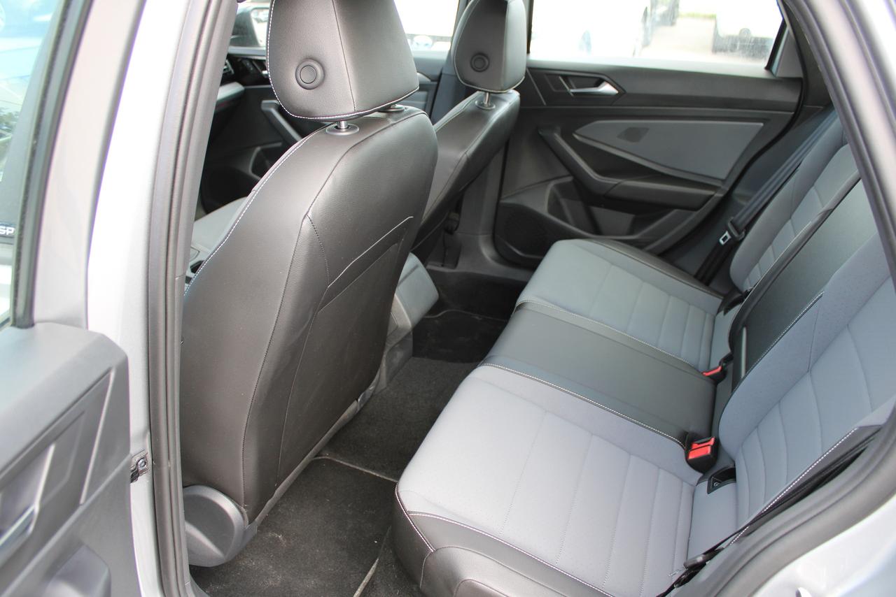 2025 Volkswagen Jetta Comfortline AUTO Photo