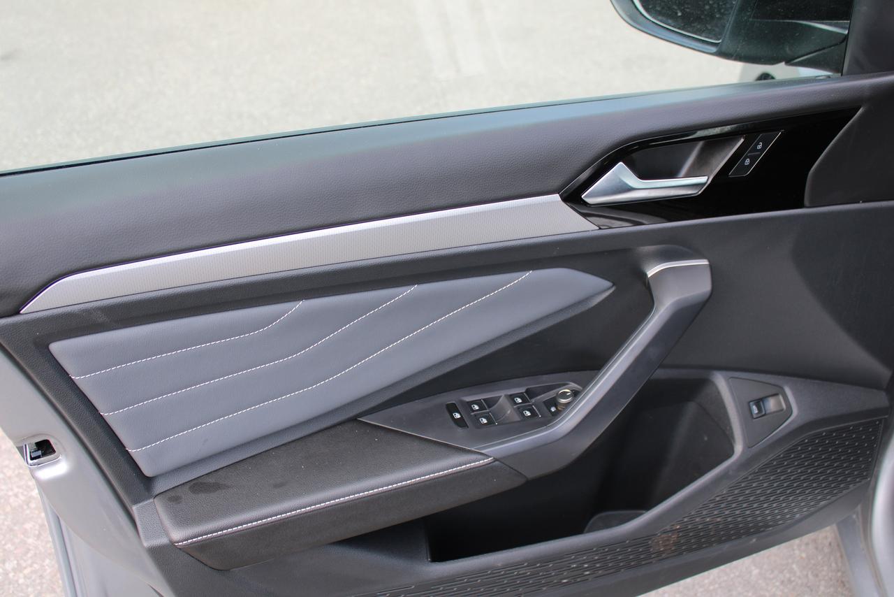 2025 Volkswagen Jetta Comfortline AUTO Photo