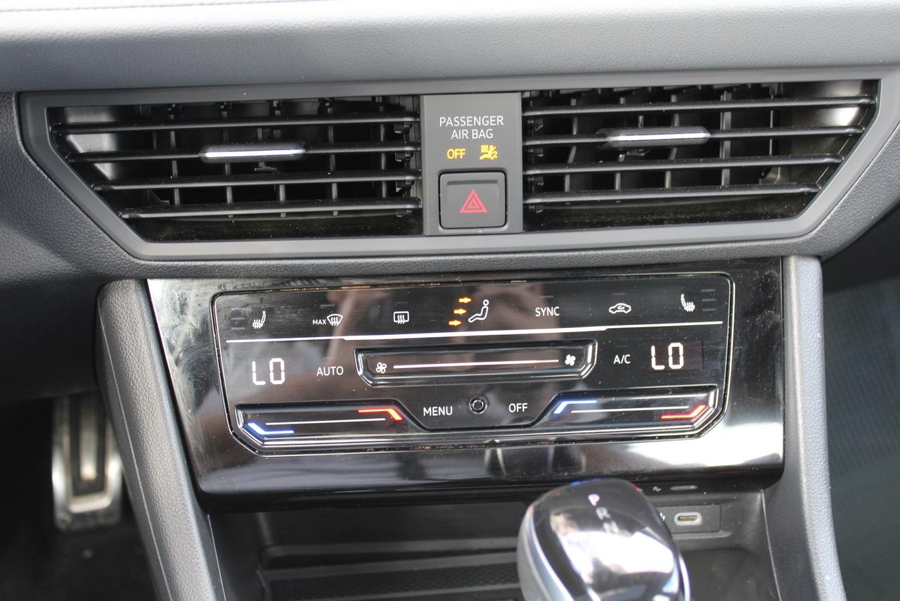 2025 Volkswagen Jetta Comfortline AUTO Photo
