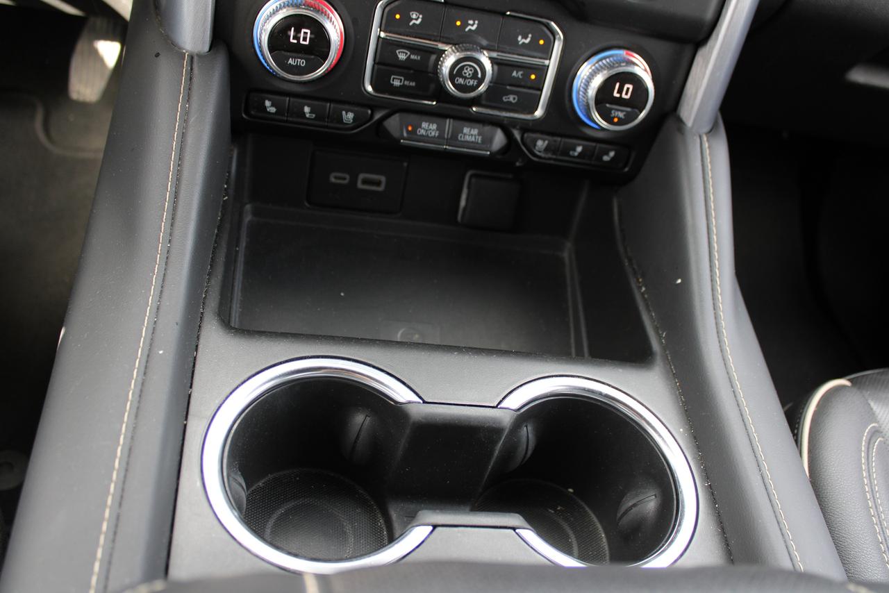 2024 GMC Yukon XL 4WD 4dr SLT Photo