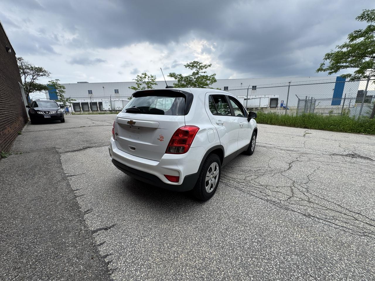 2017 Chevrolet Trax LS Photo
