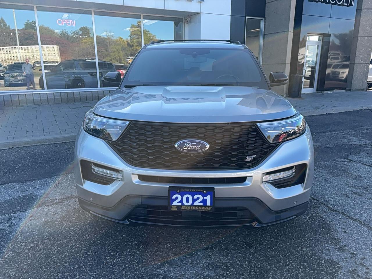2021 Ford Explorer ST, PREMIUM TECH PACK AND STREET PACK AND SUNROOF! Photo1