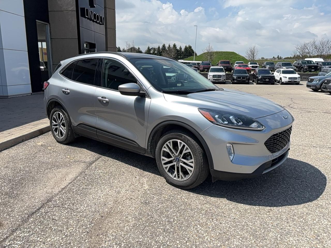 2022 Ford Escape SEL, AWD, HYBRID, PANO ROOF, HITCH, COPILOT! Photo