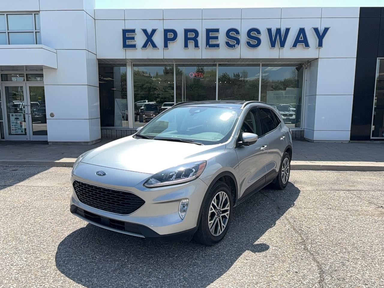 2022 Ford Escape SEL, AWD, HYBRID, PANO ROOF, HITCH, COPILOT! Photo0