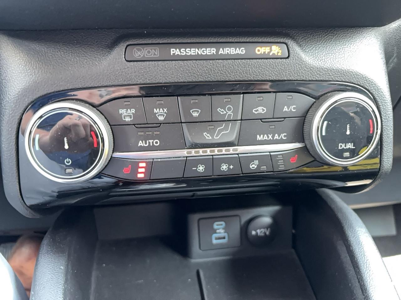 2022 Ford Escape SEL, AWD, HYBRID, PANO ROOF, HITCH, COPILOT! Photo