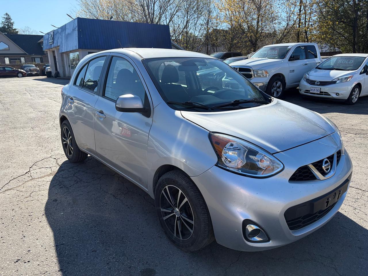 2015 Nissan Micra 4dr HB AUTO SV Photo2