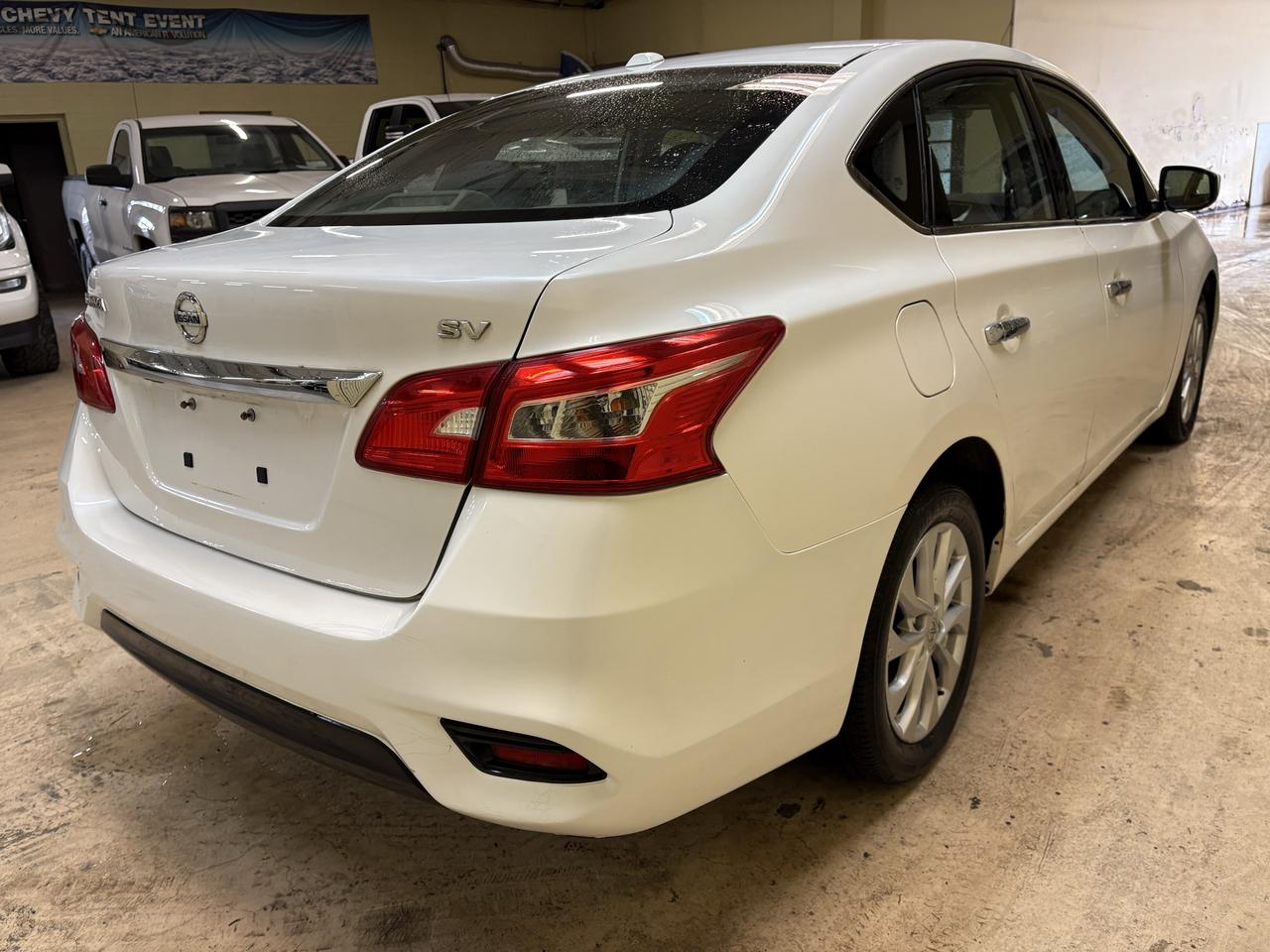 2018 Nissan Sentra S Photo4