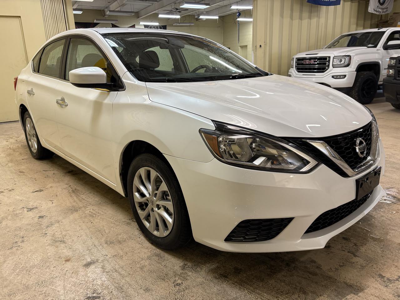 2018 Nissan Sentra S Photo