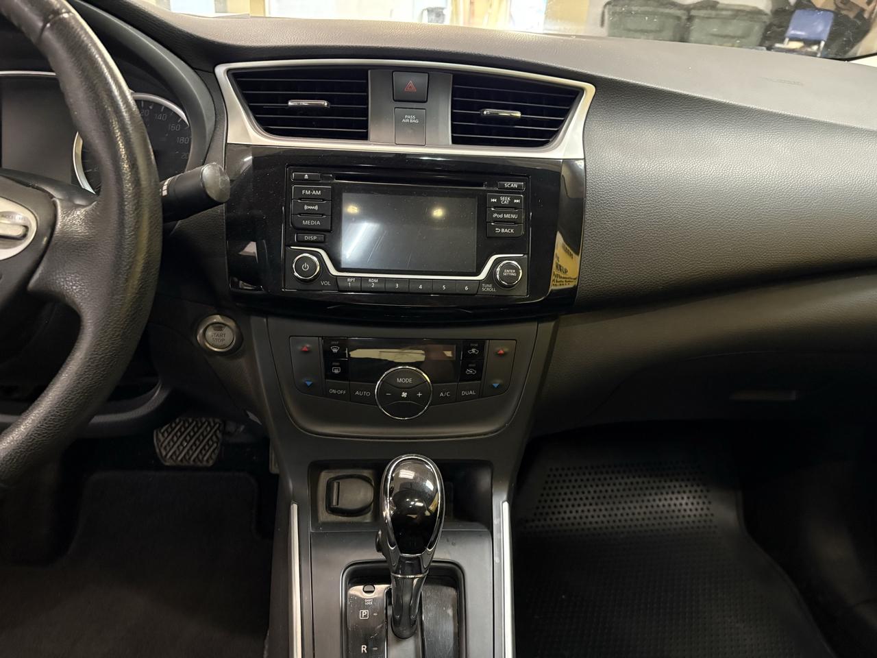 2018 Nissan Sentra S Photo