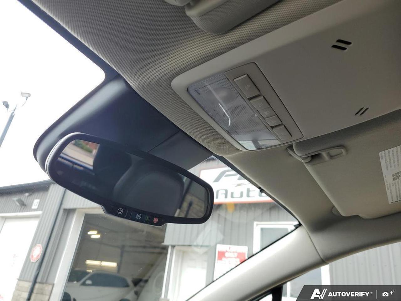 2019 Buick Encore Sport Touring-REMOTE START-BACK UP CAMERA-BLUETOOT Photo