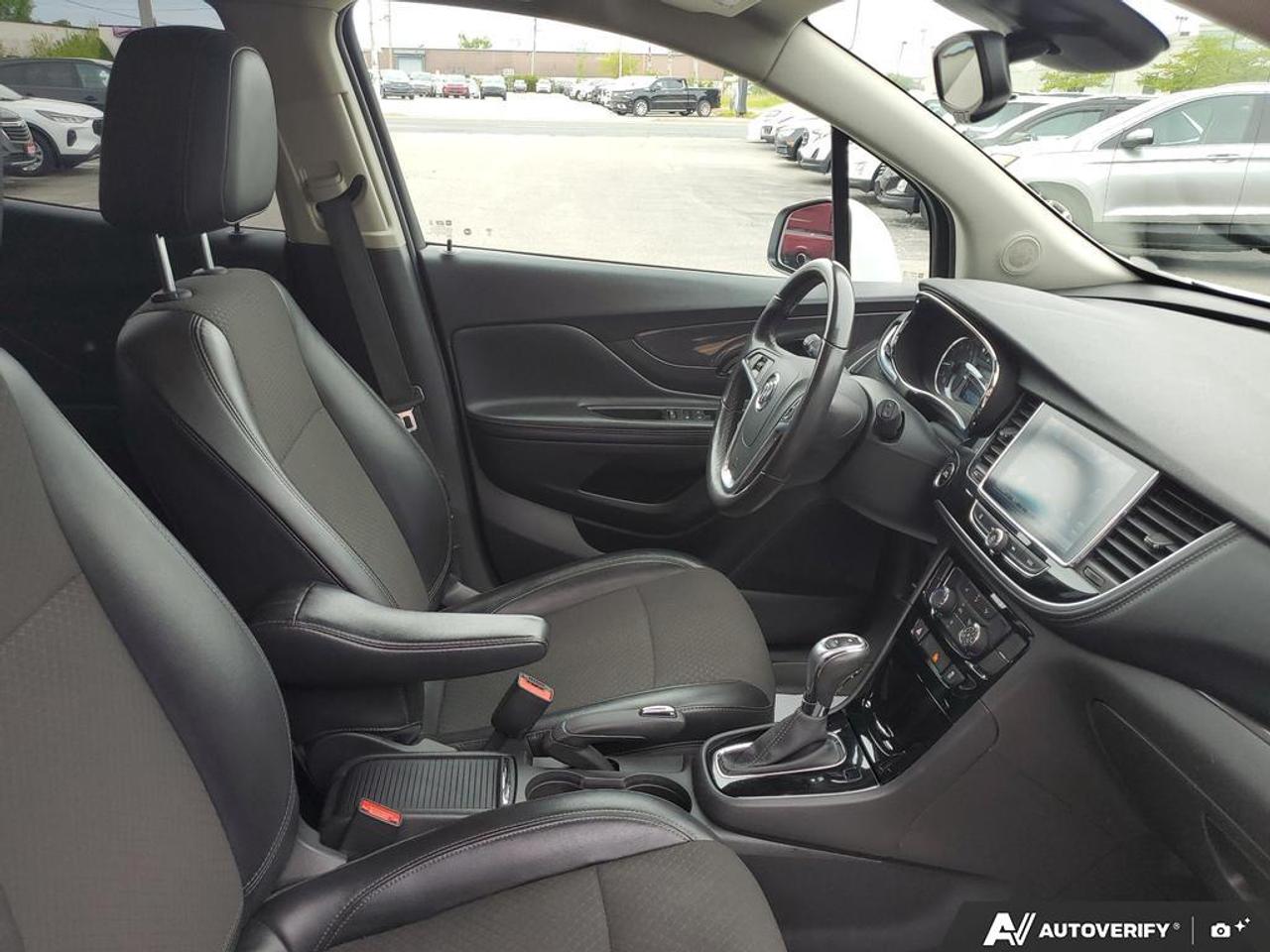 2019 Buick Encore Sport Touring-REMOTE START-BACK UP CAMERA-BLUETOOT Photo
