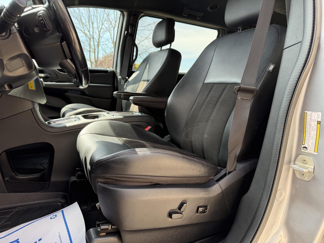 2020 Dodge Grand Caravan PREMIUM PLUS Photo